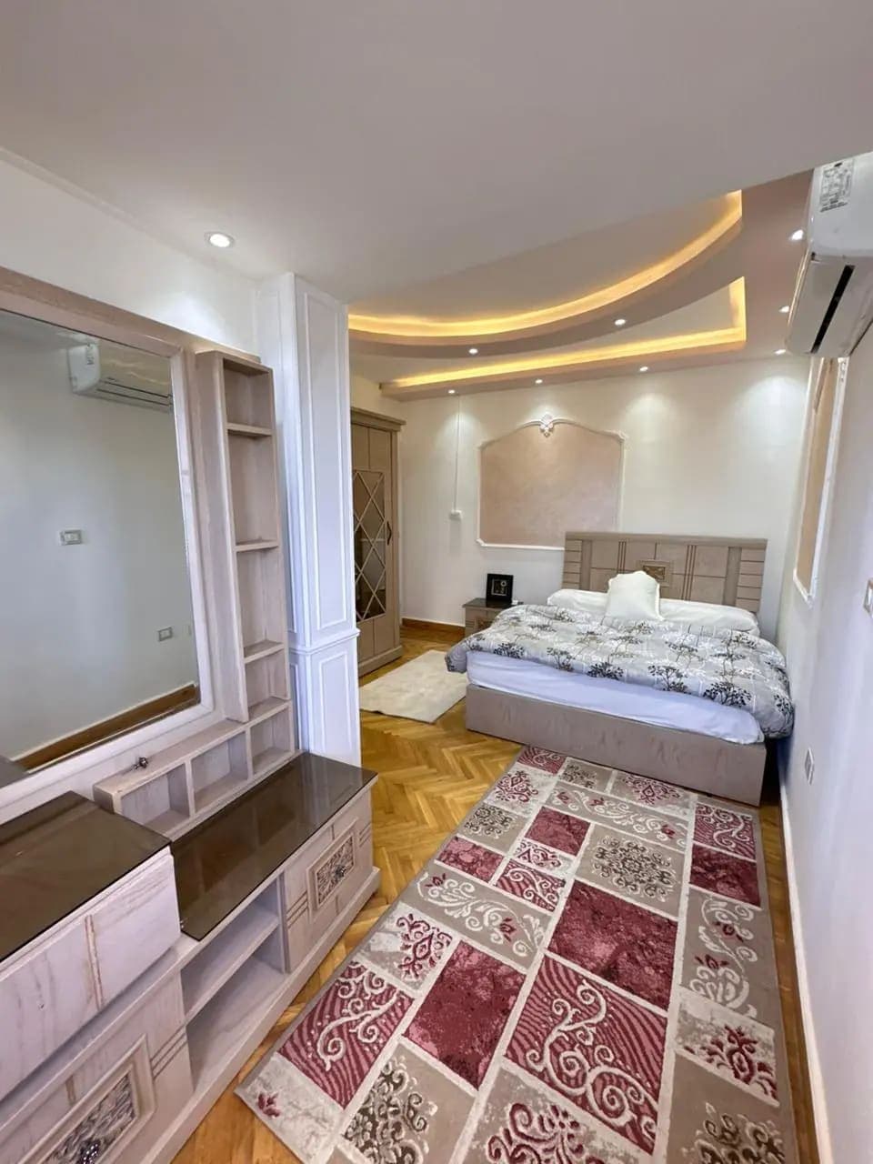 Apartment in Alexandria