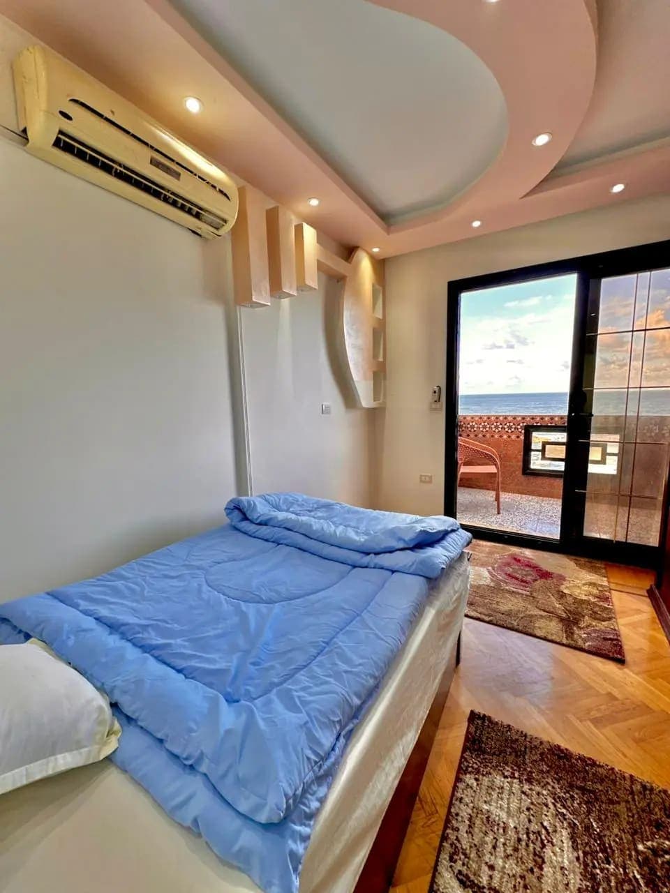 Apartment in Alexandria