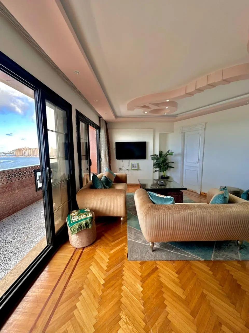 Apartment in Alexandria
