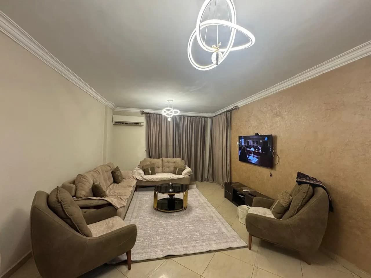 شقة في القاهرة