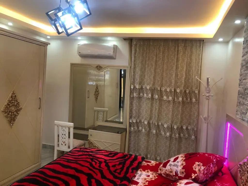 شقة في القاهرة