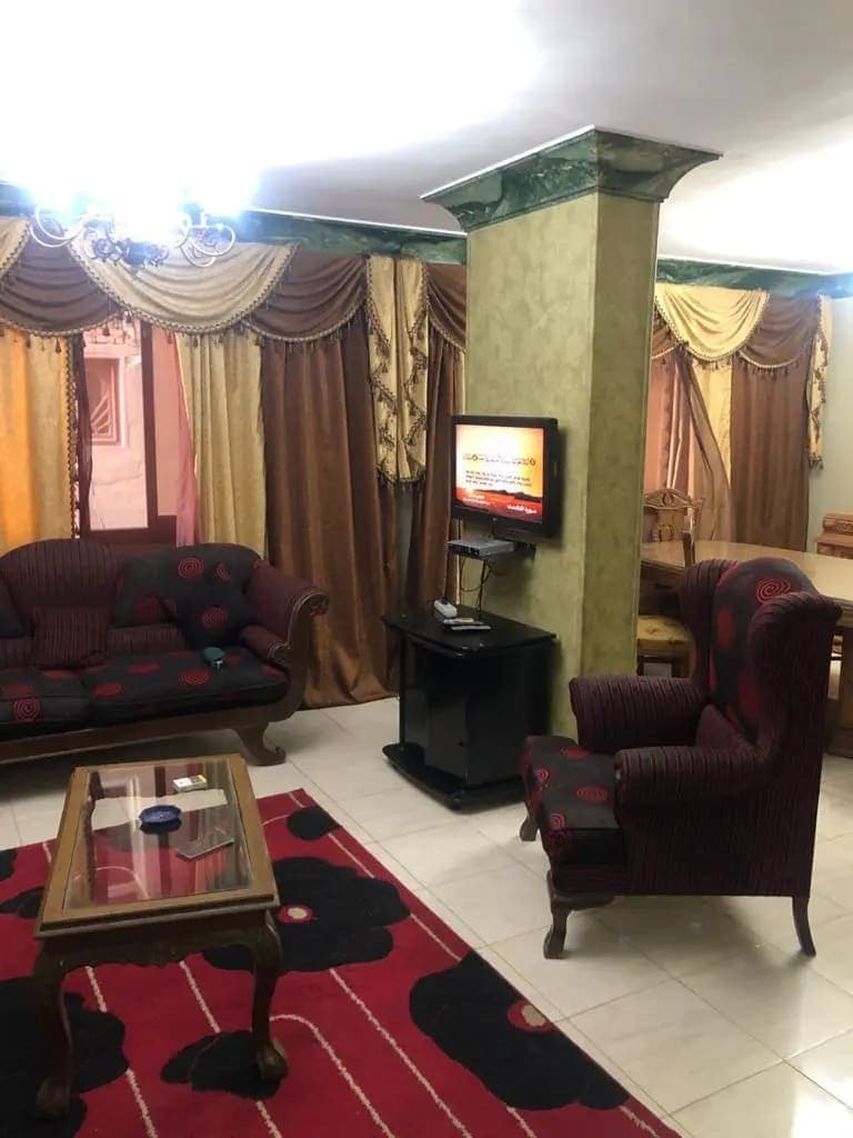 شقة في القاهرة