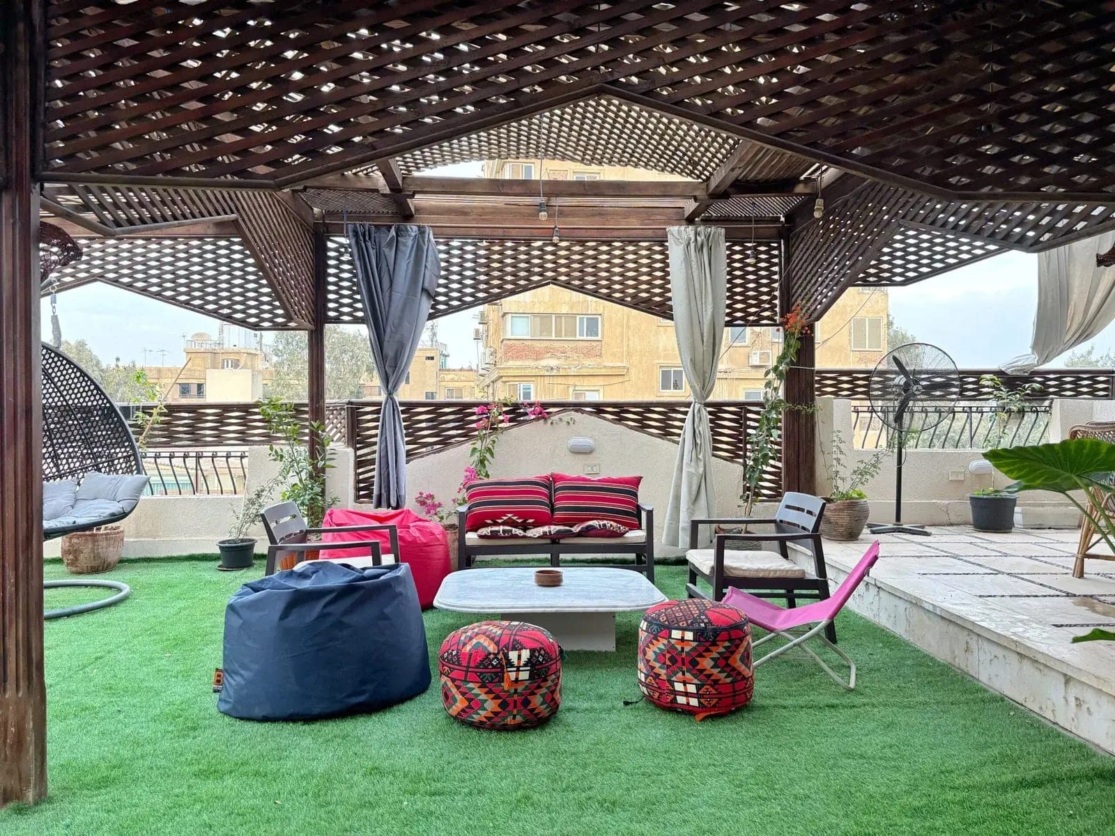 روف في القاهرة