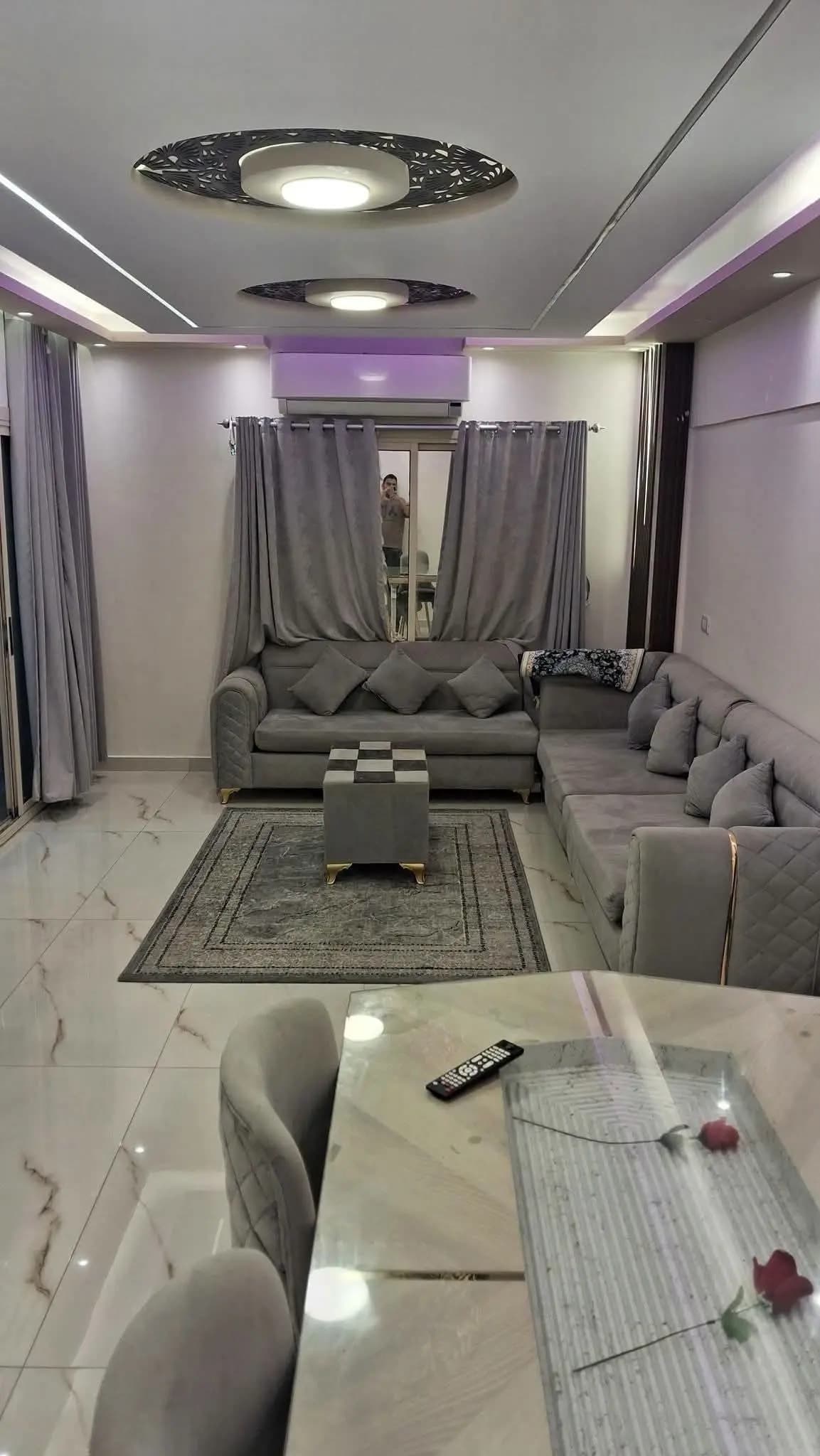 شقة في الإسكندرية