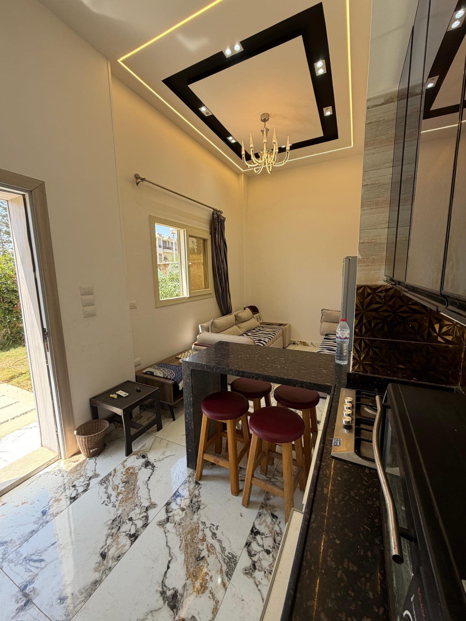 Marina 4 Prime Duplex: 2BR, Private Garden, Steps from the Lagoon & Beach