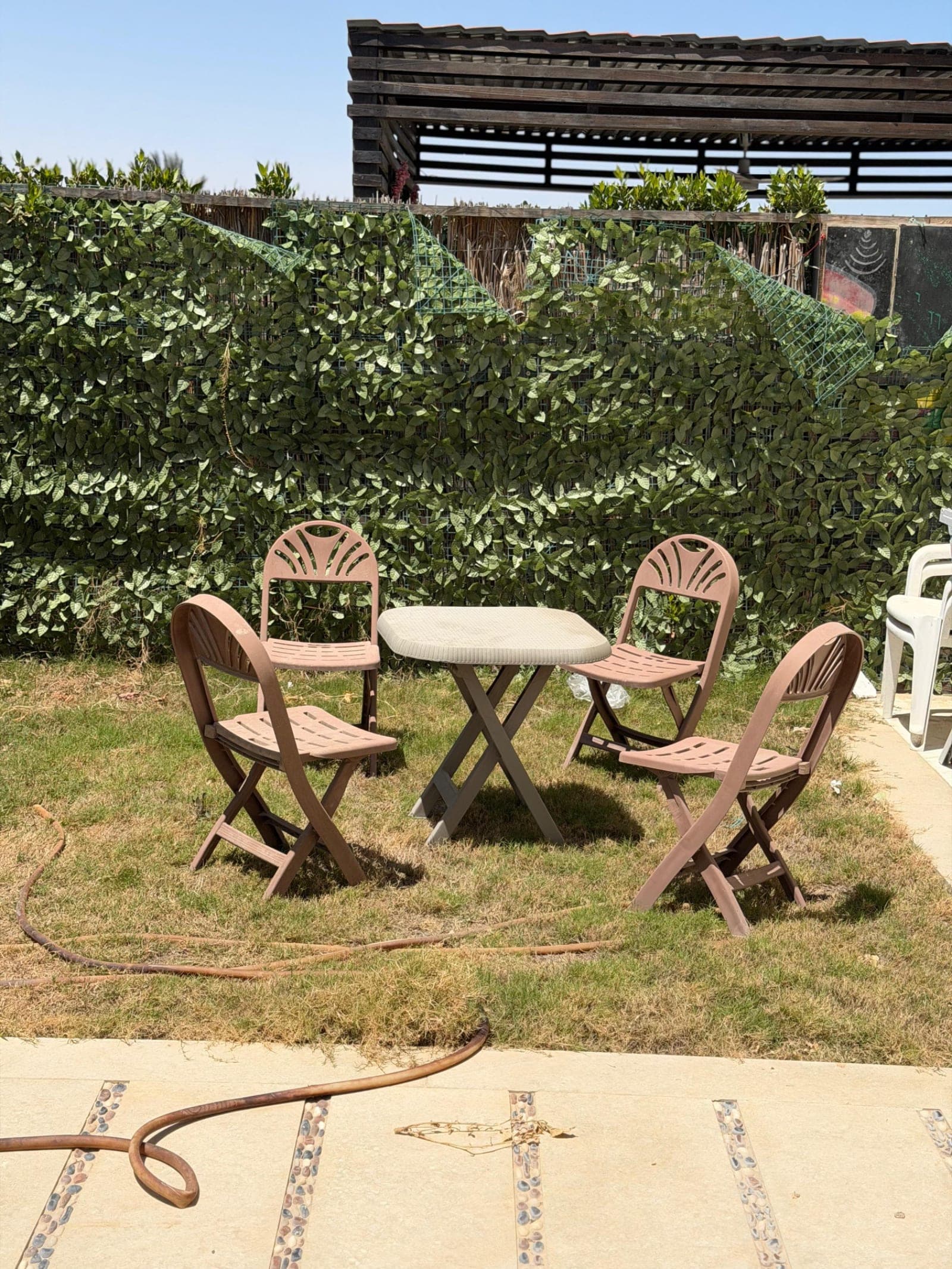 Marina 4 Prime Duplex: 2BR, Private Garden, Steps from the Lagoon & Beach