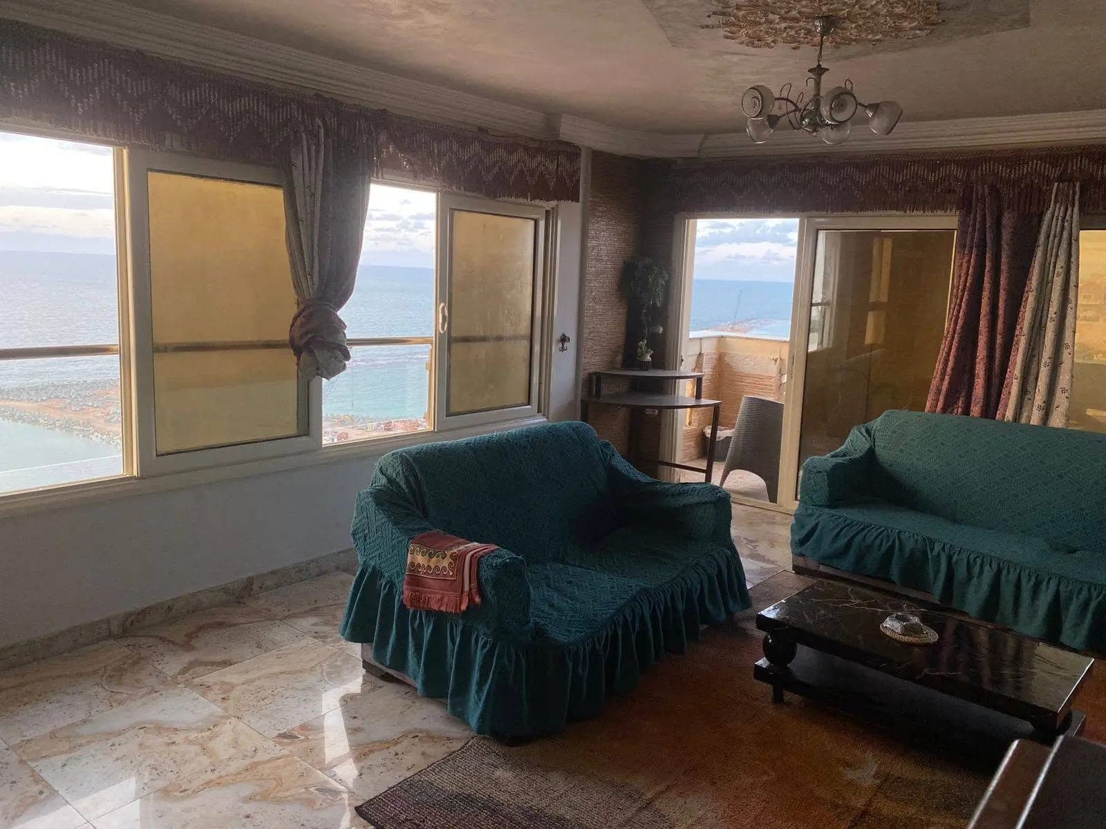 Apartment in Alexandria