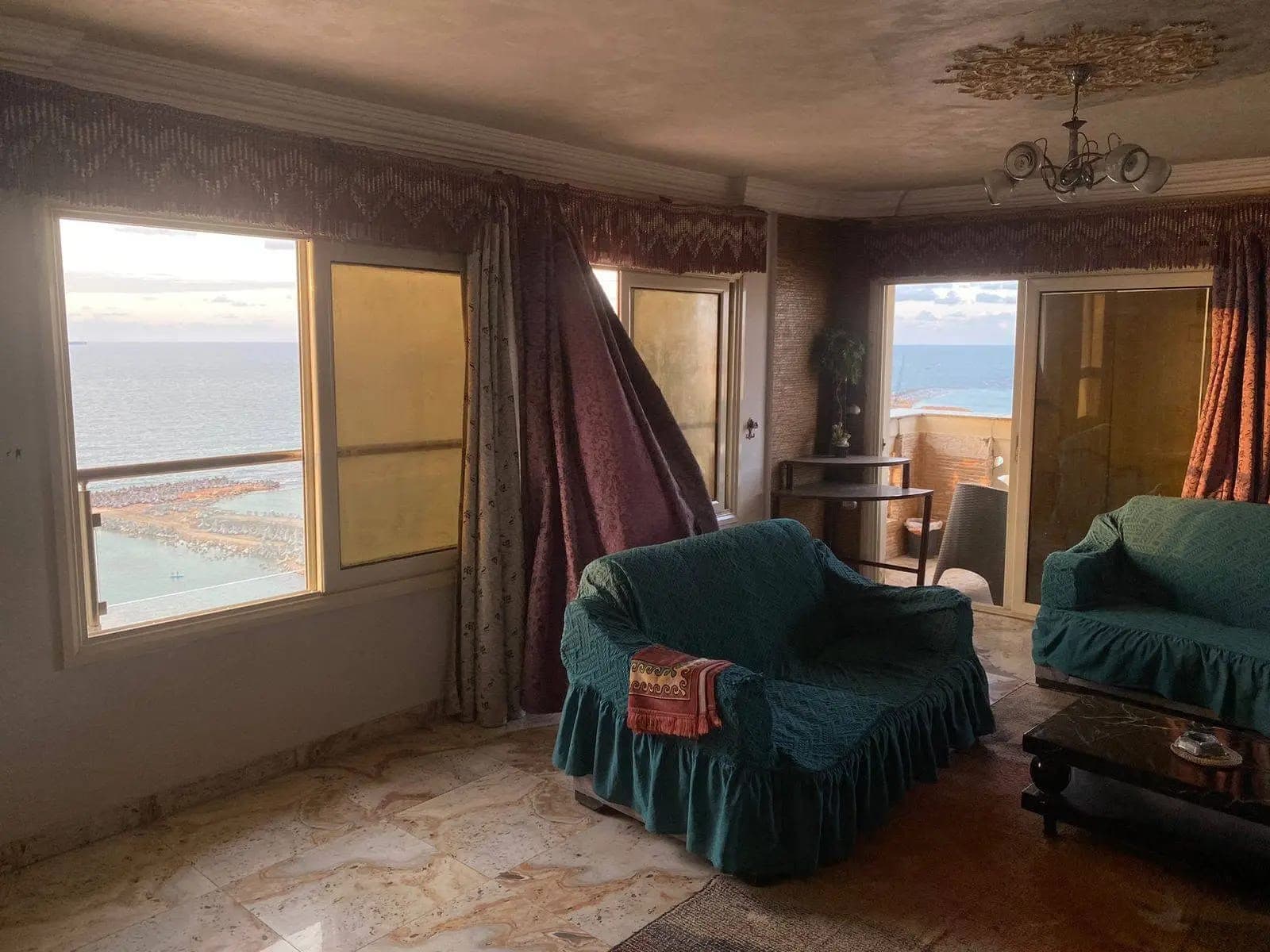 Apartment in Alexandria
