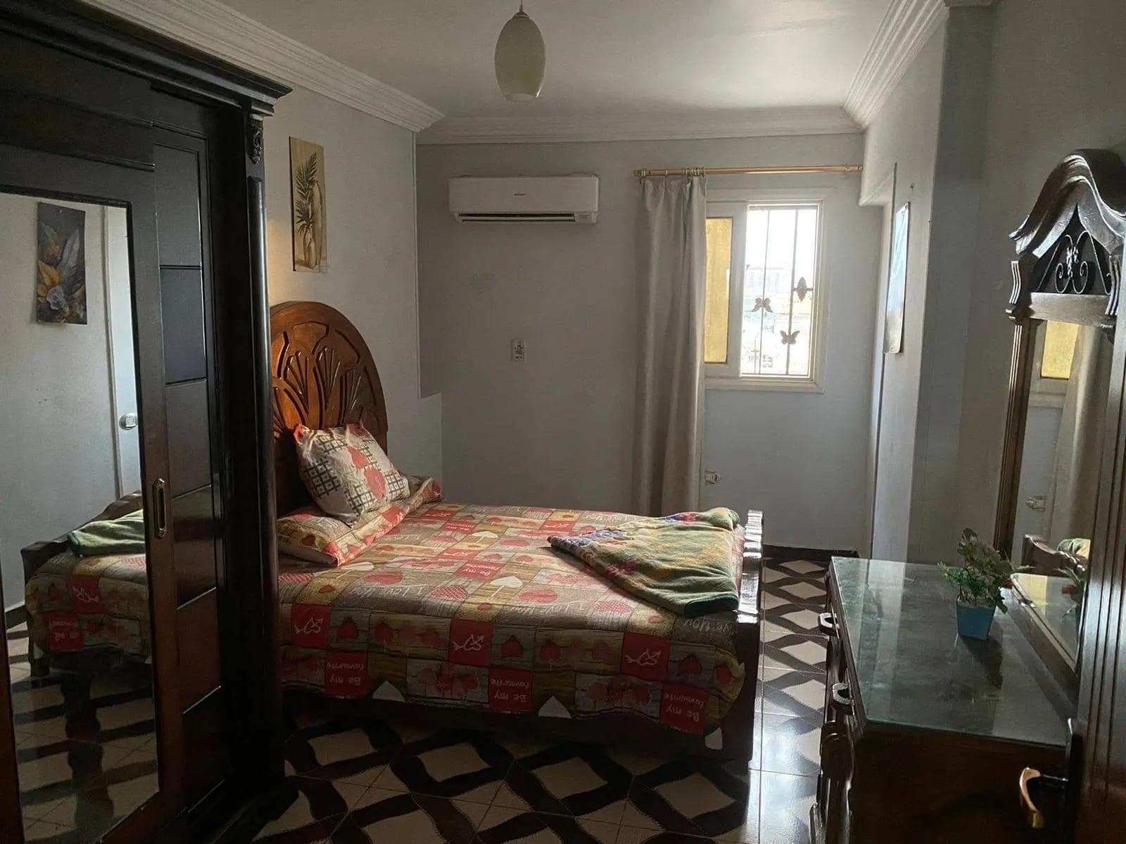 Apartment in Alexandria