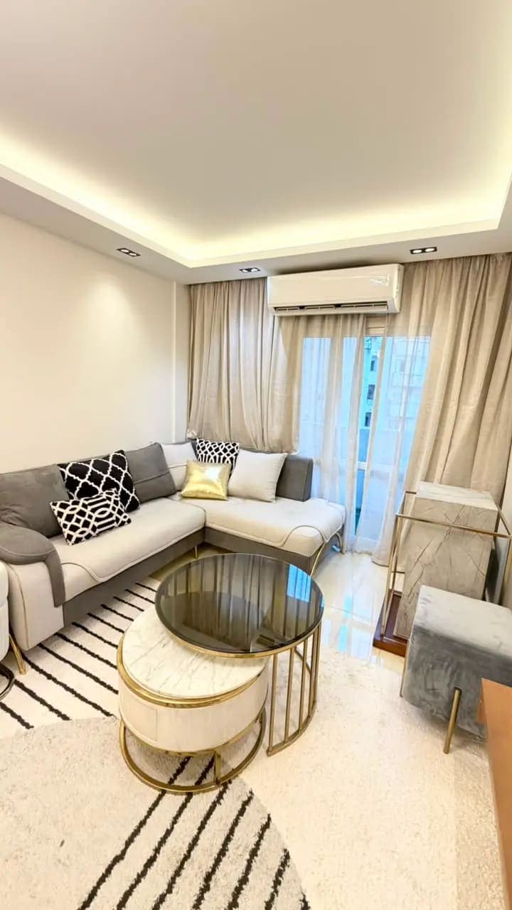 شقة في الإسكندرية