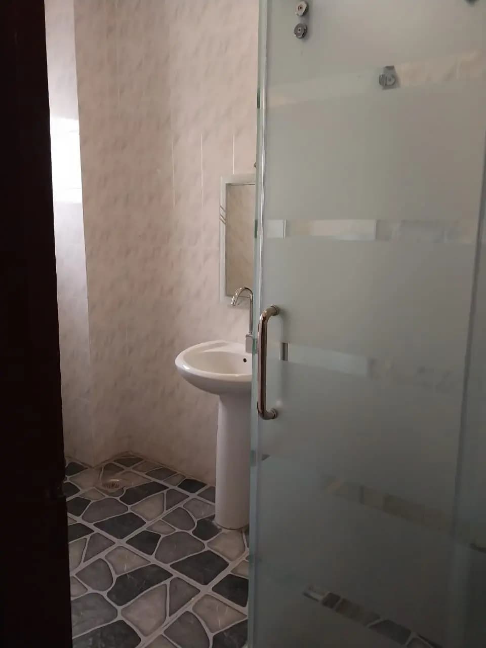 فيلا 3 غرف نوم مع جنينة في تيوليب العين السخنة