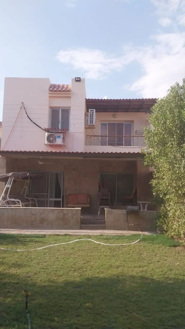 فيلا 3 غرف نوم مع جنينة في تيوليب العين السخنة