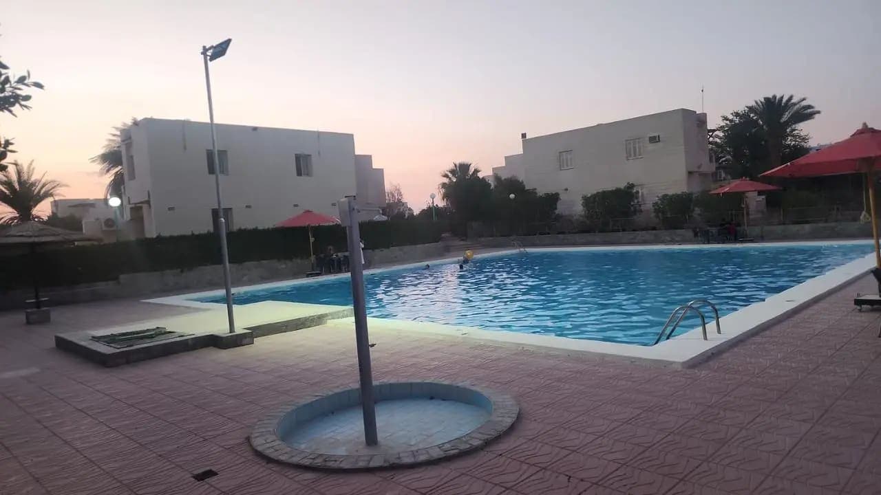 فيلا 3 غرف نوم مع جنينة في تيوليب العين السخنة