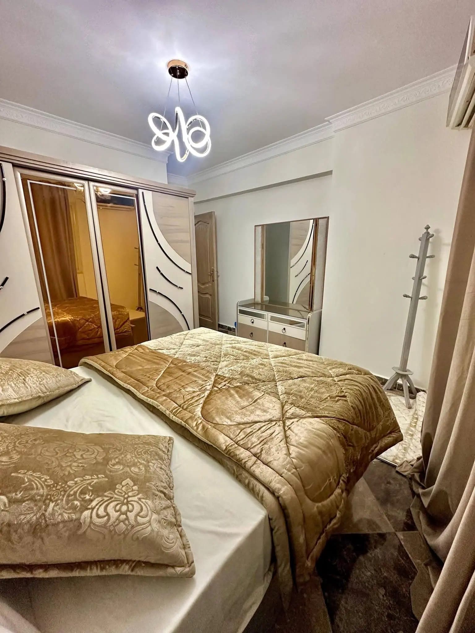 شقة في الإسكندرية