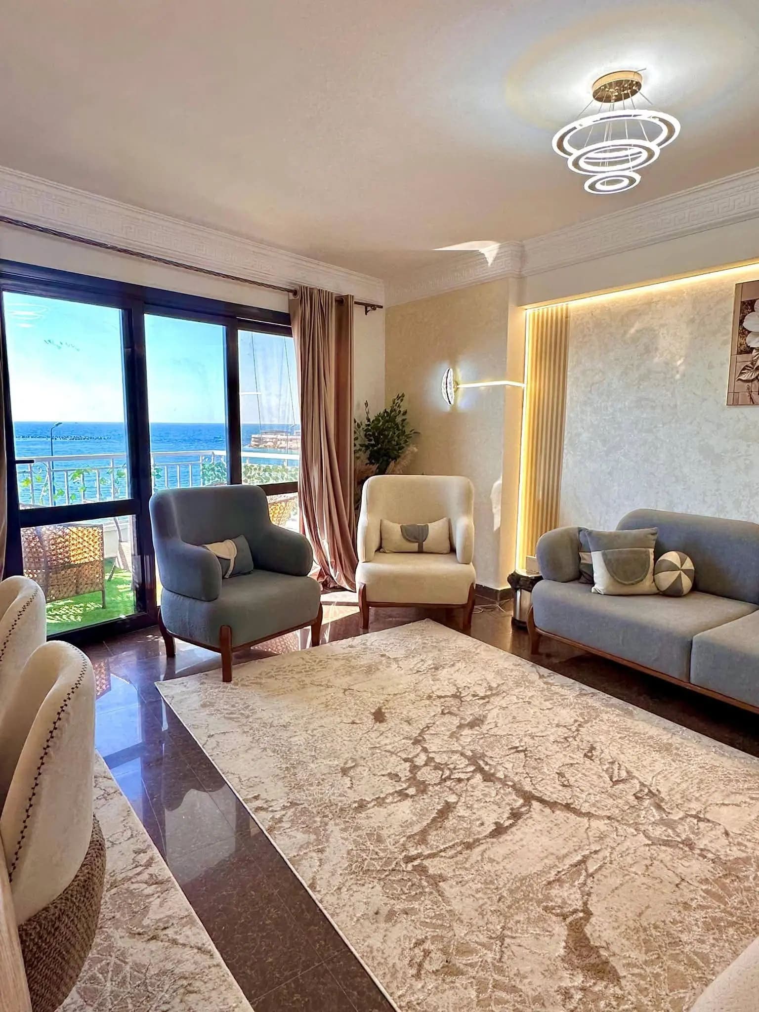 شقة في الإسكندرية