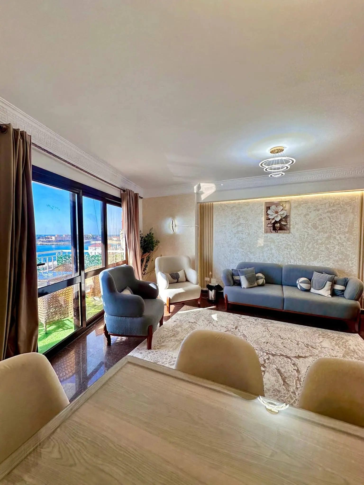 شقة في الإسكندرية
