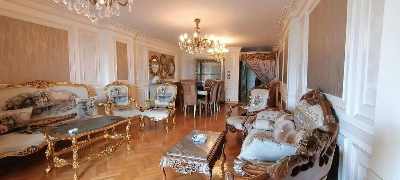 Apartment in Alexandria