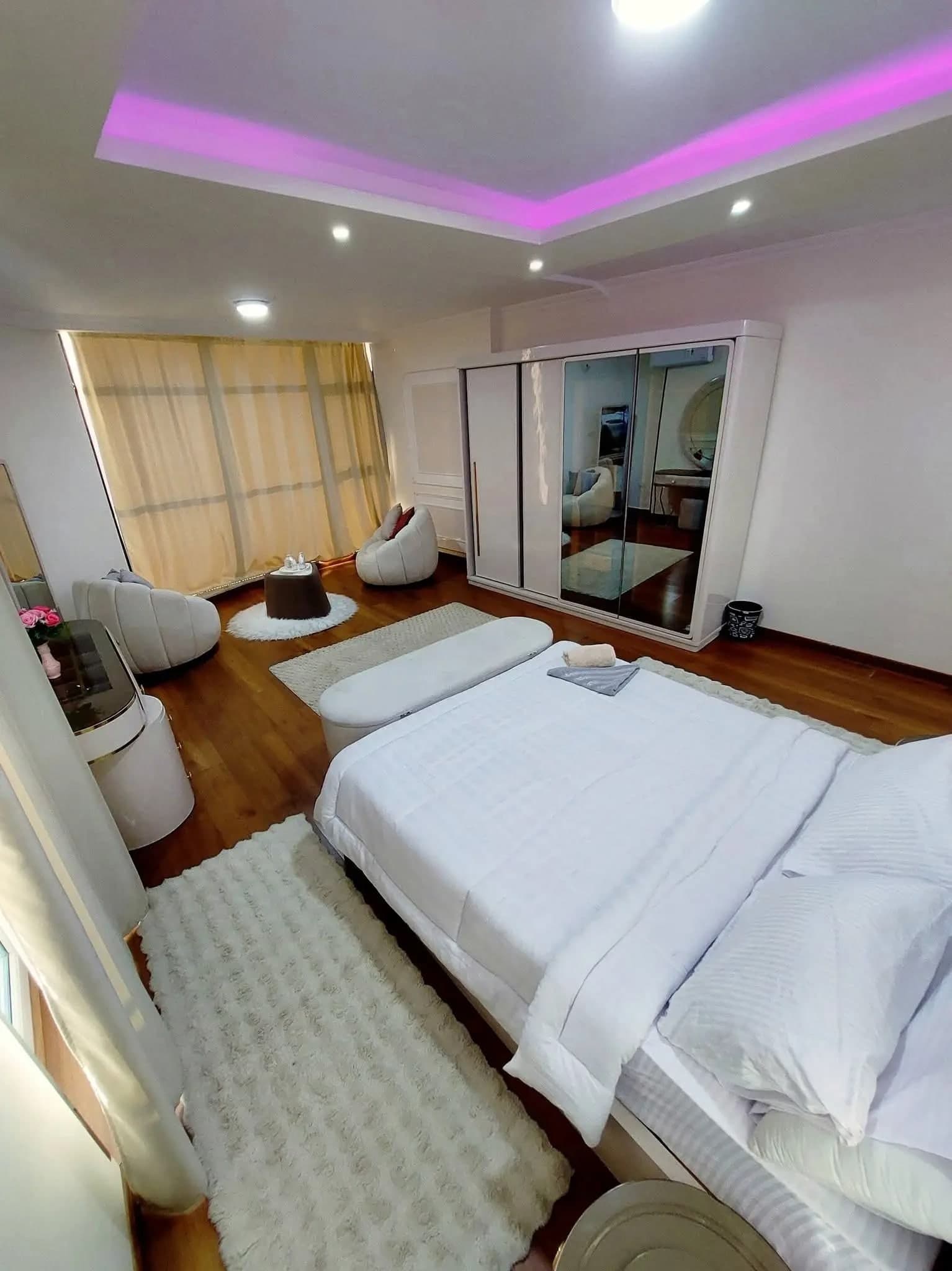 Apartment in Alexandria