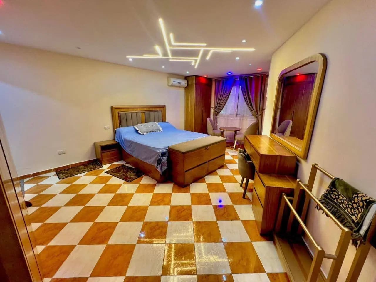 Apartment in Alexandria