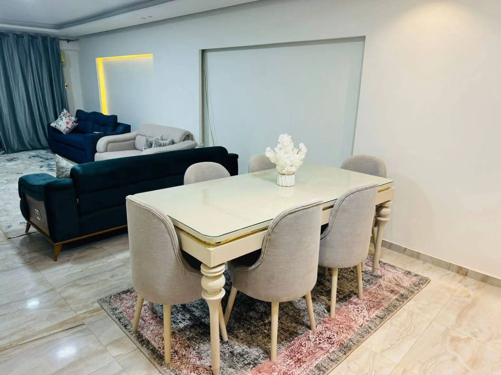 شقة في الإسكندرية