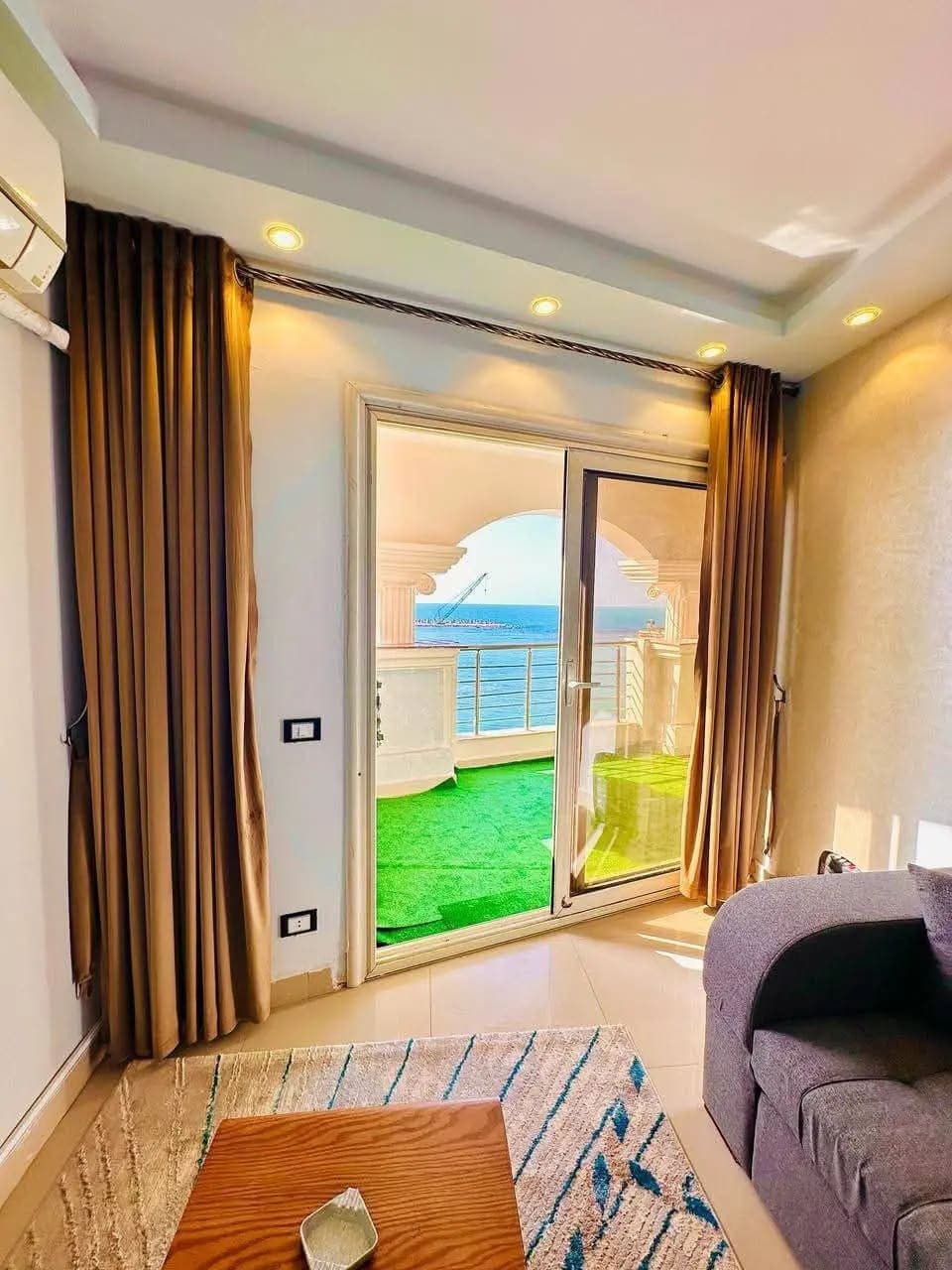 شقة في الإسكندرية