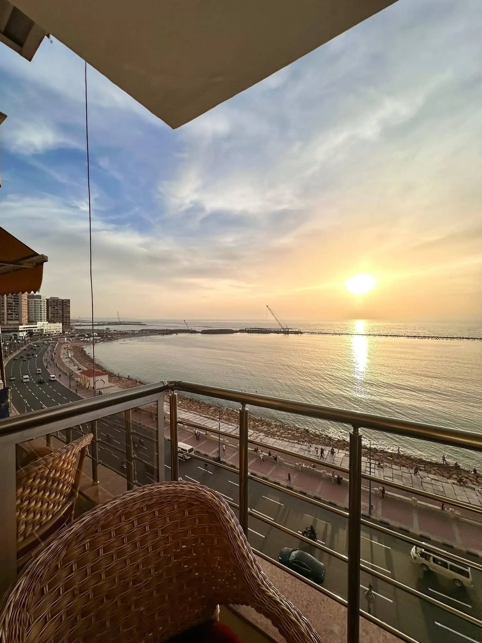 شقة في الإسكندرية