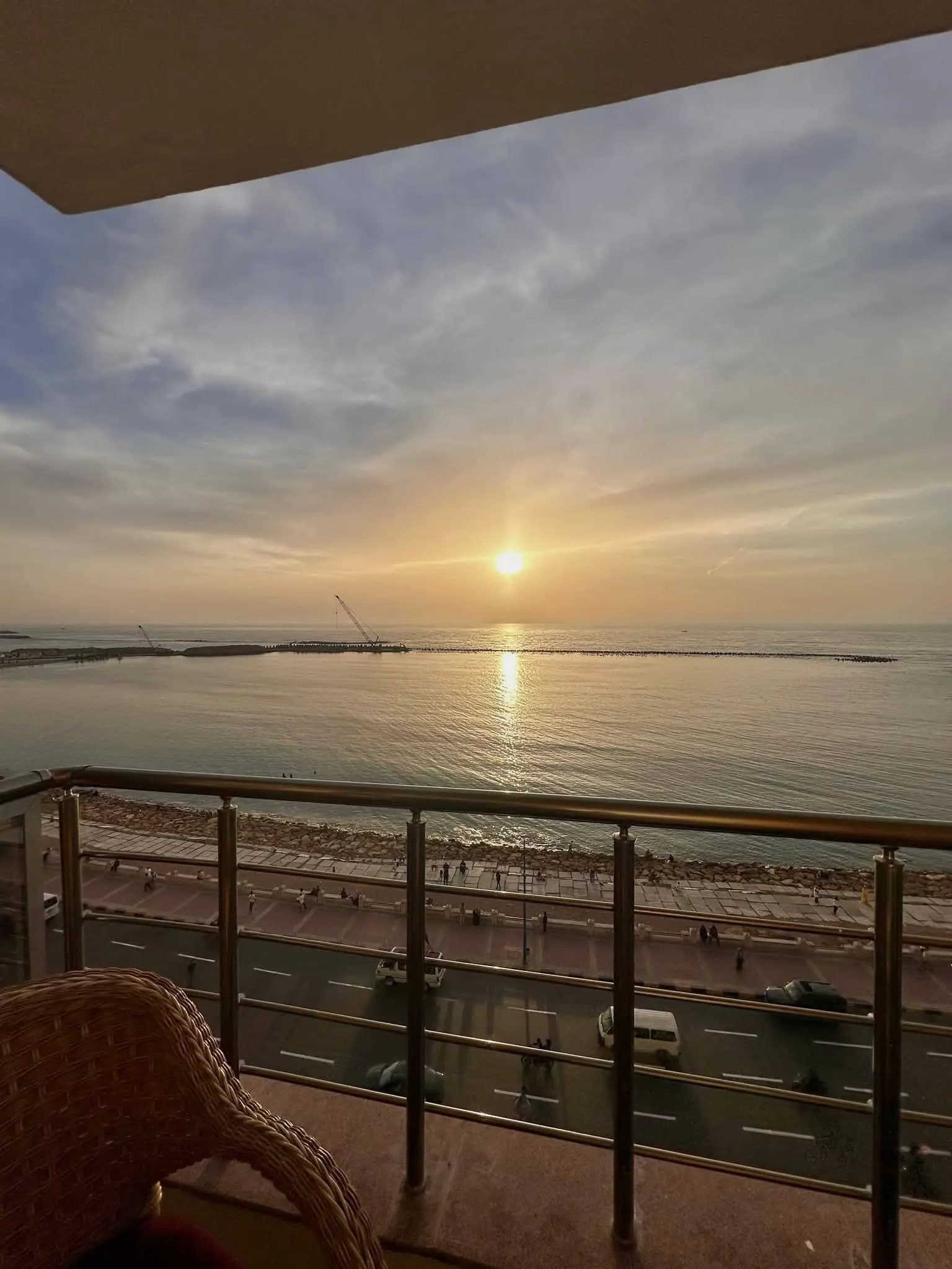 شقة في الإسكندرية
