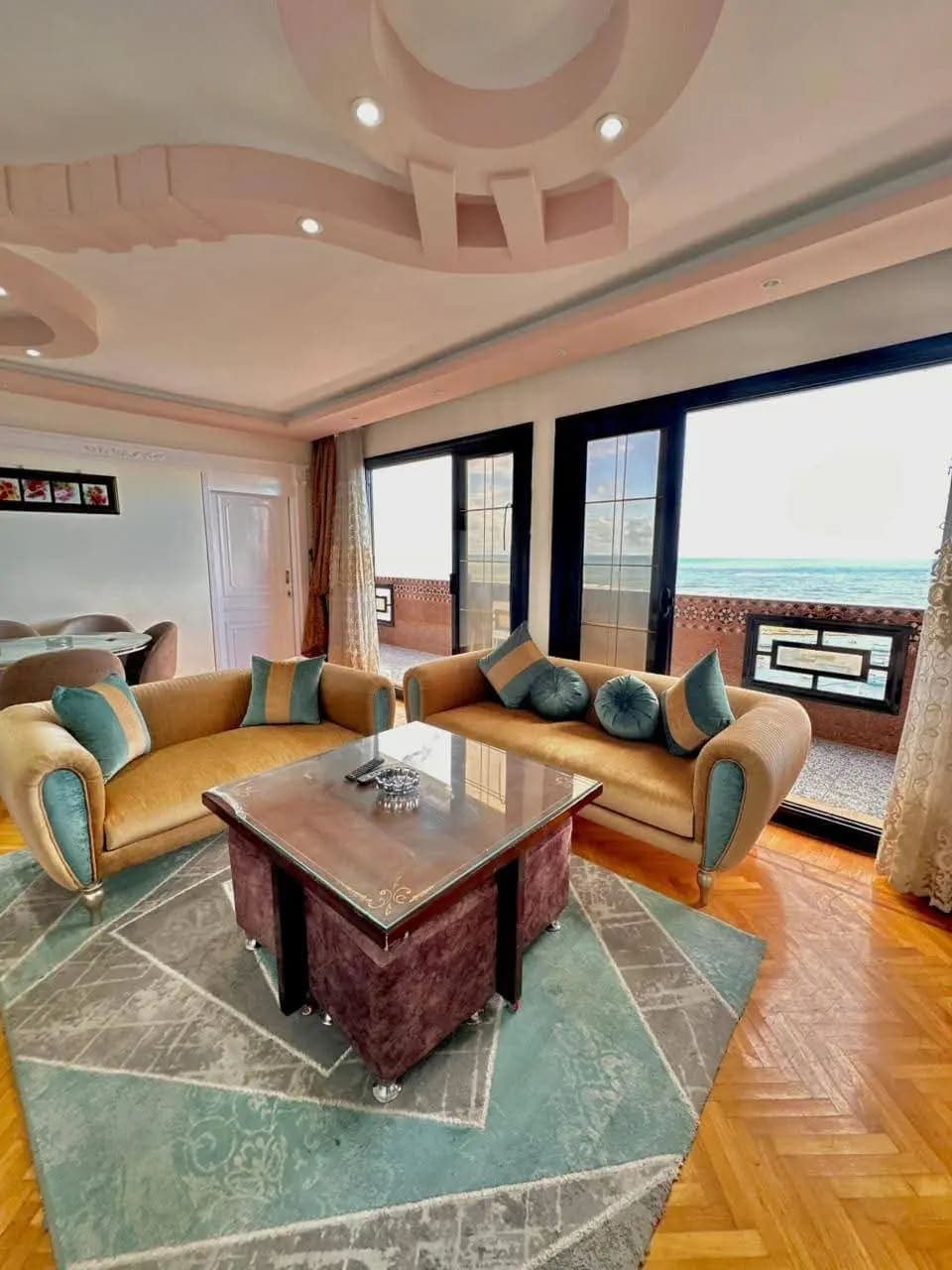 شقة في الإسكندرية