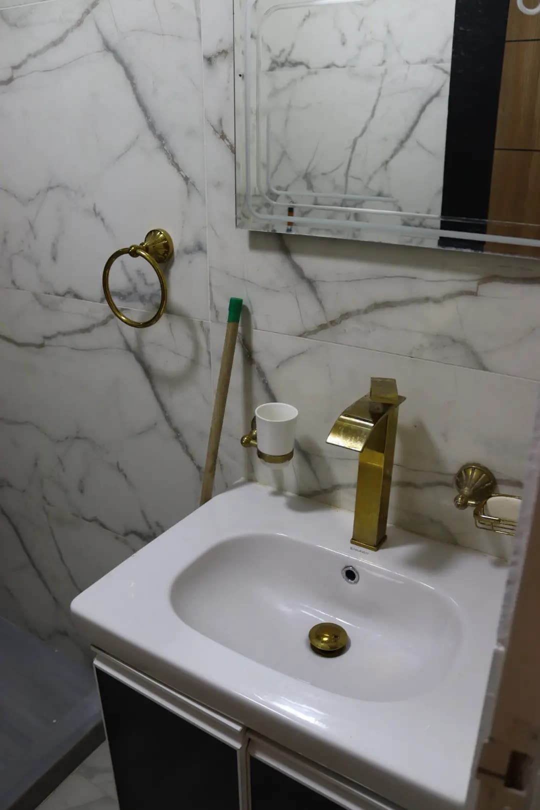 Apartment in Alexandria