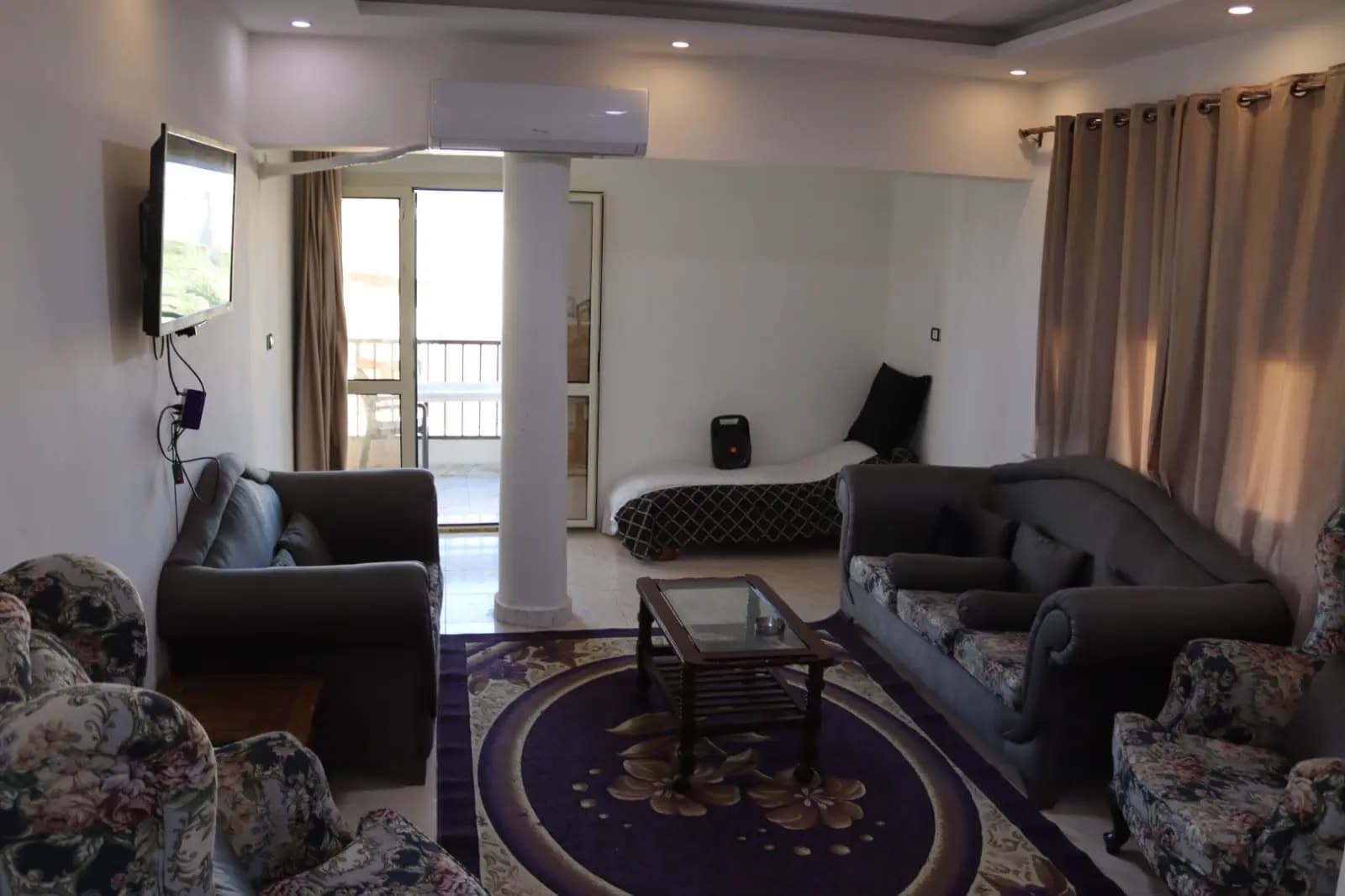 Apartment in Alexandria