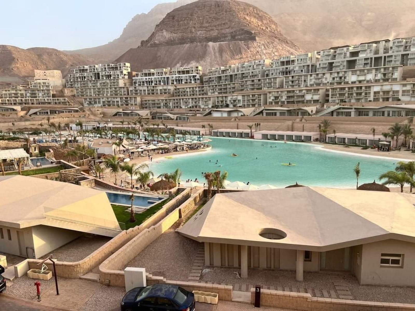 تاون هاوس 4 غرف نوم في المونت جلالة